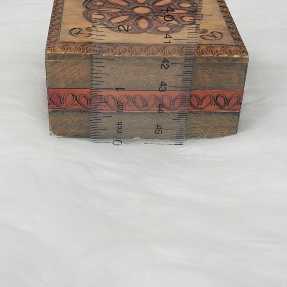 Hand Crafted Light Weight Flower Wooden Trinket/Jewelry Box Made‎ In Poland - Picture 9 of 10